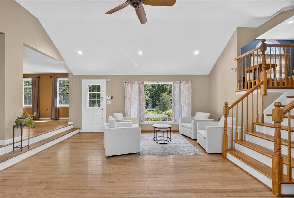 6 Paddock Lane, Dracut, MA Photo #16