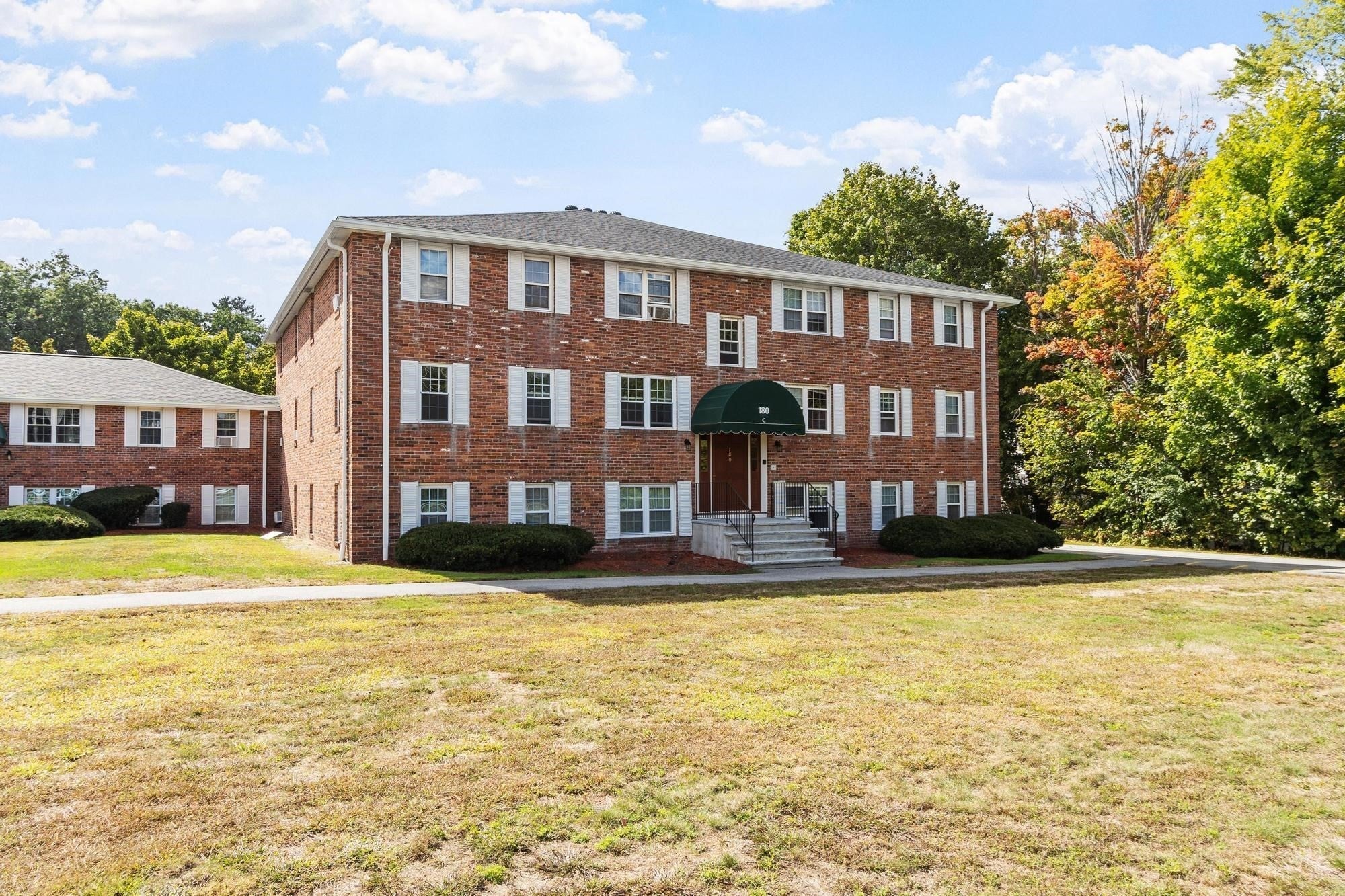 180 Tyngsboro Road #9C, Chelmsford, MA, 180 Tyngsboro Road #9C, Chelmsford, MA Photo #1