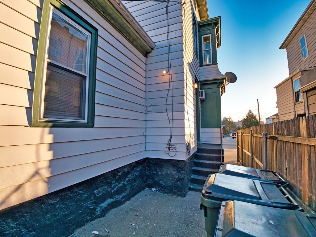 1244 Pleasant St