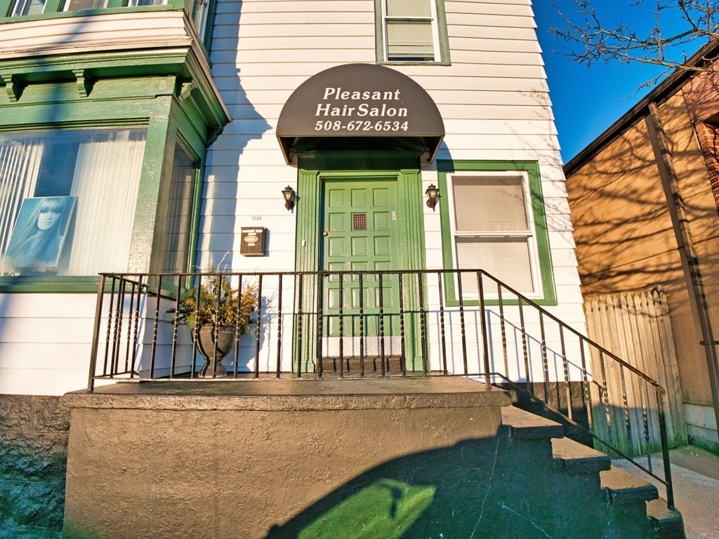 1244 Pleasant St