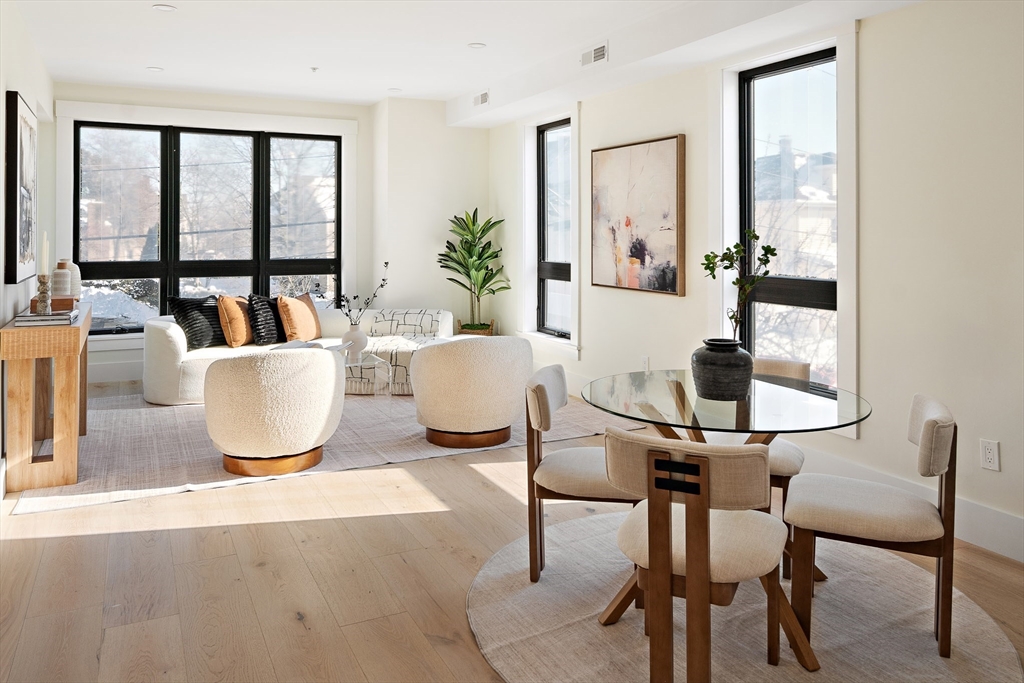 17 Holmes Street 101