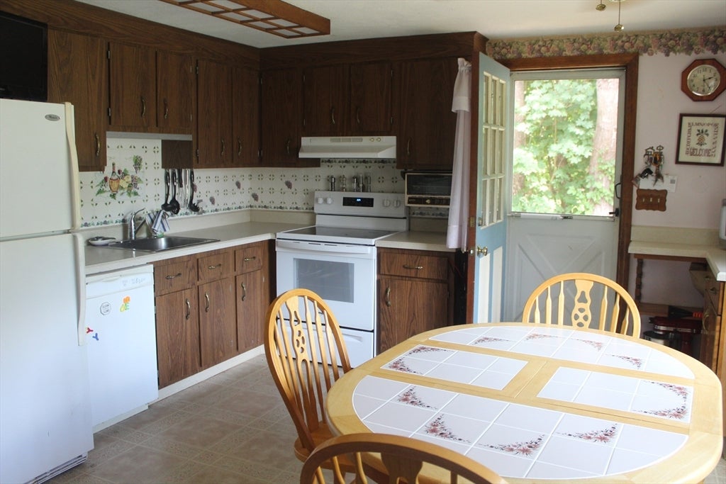 1721 South ST, Bridgewater, MA, 1721 South ST, Bridgewater, MA Photo #4