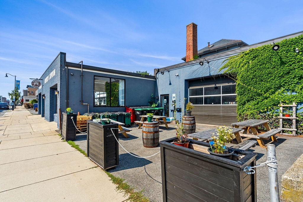 232 Rantoul St