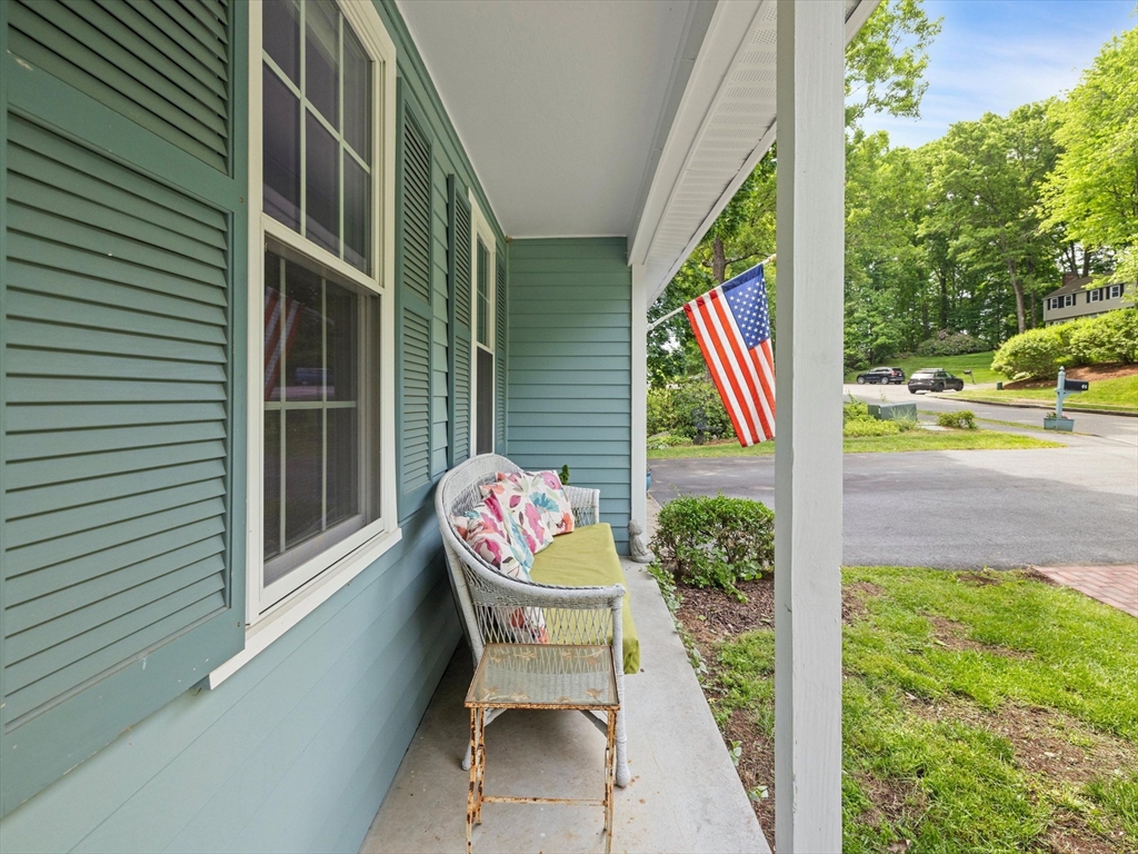 44 Old Colony Dr