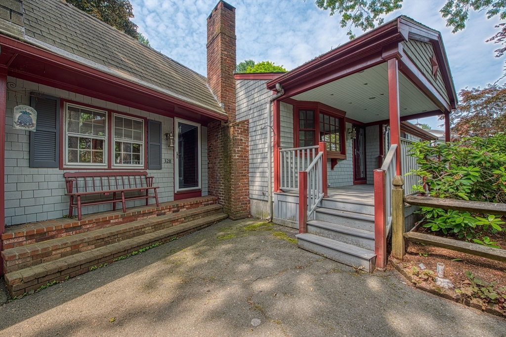328 Caswell Street