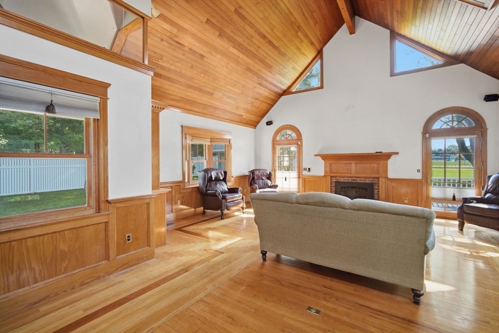41 Cottage St, Amherst, MA, 41 Cottage St, Amherst, MA Photo #15