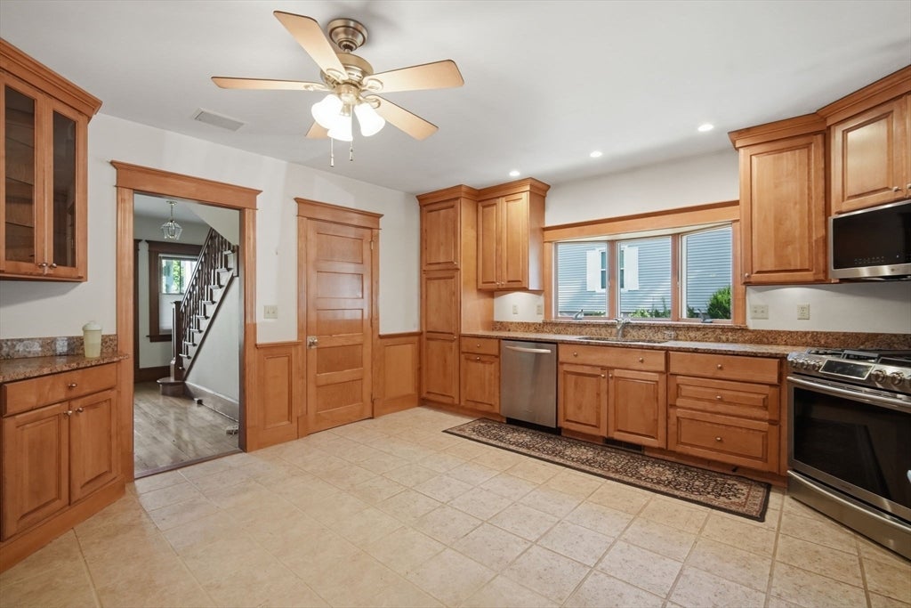 41 Cottage St