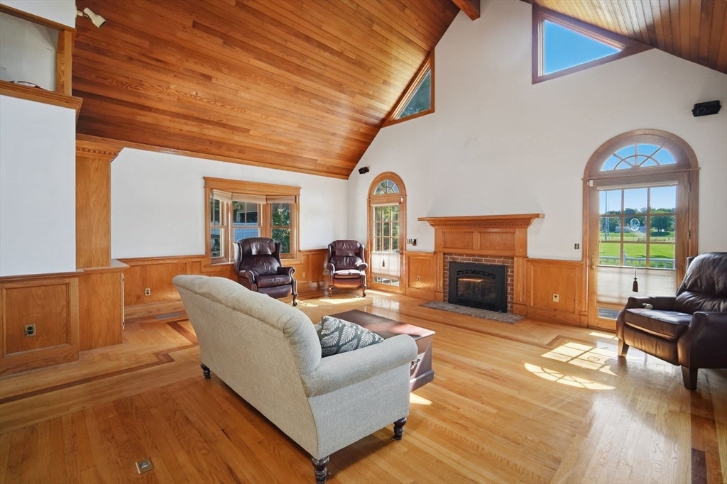 41 Cottage St, Amherst, MA, 41 Cottage St, Amherst, MA Photo #16