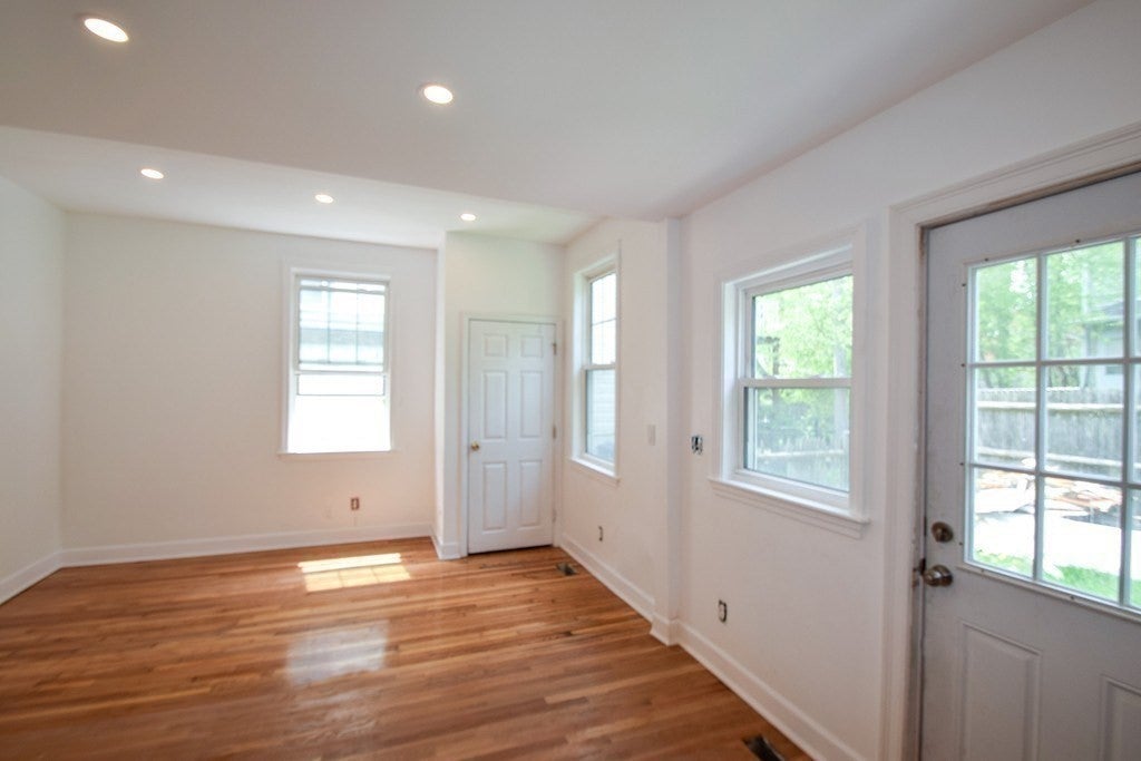 32 Cedar Street #left, Boston, MA, 32 Cedar Street #left, Boston, MA Photo #7