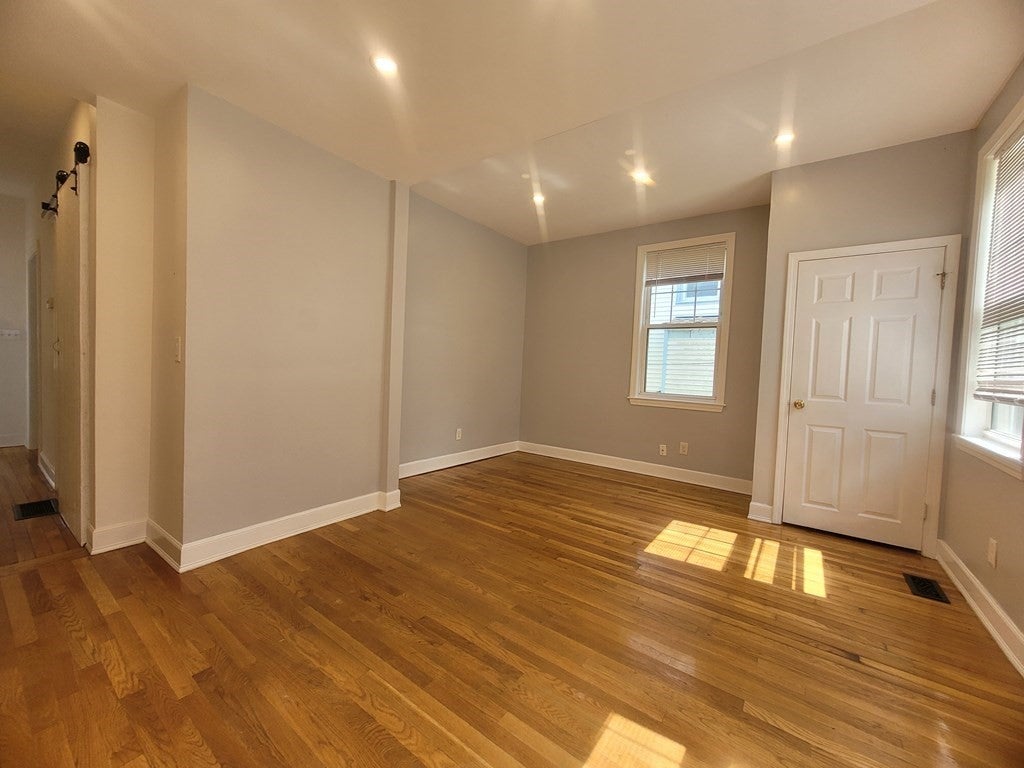 32 Cedar Street #left, Boston, MA, 32 Cedar Street #left, Boston, MA Photo #13