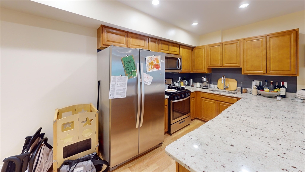 5165 Washington ST #7, Boston, MA Photo #8