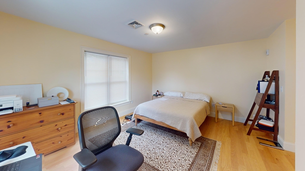 5165 Washington ST #7, Boston, MA Photo #5
