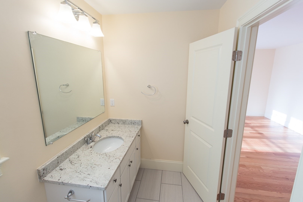 5165 Washington ST #7, Boston, MA Photo #21