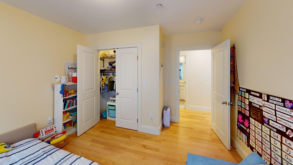 5165 Washington ST #7, Boston, MA Photo #7
