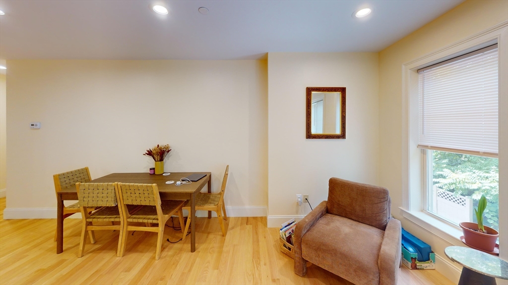 5165 Washington ST #7, Boston, MA Photo #3