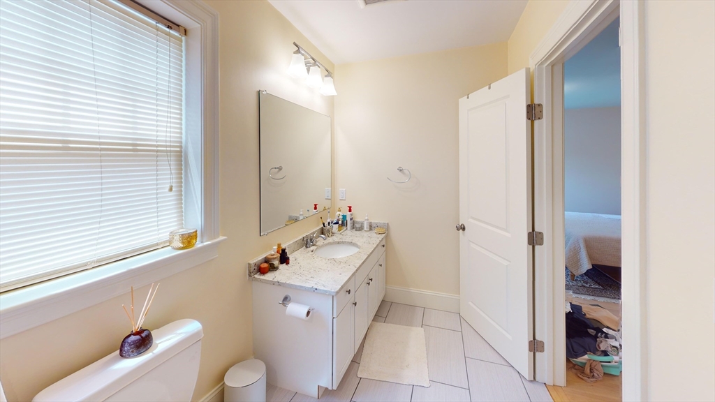 5165 Washington ST #7, Boston, MA Photo #10