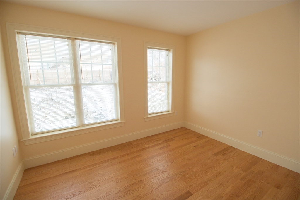 5165 Washington ST #7, Boston, MA Photo #25