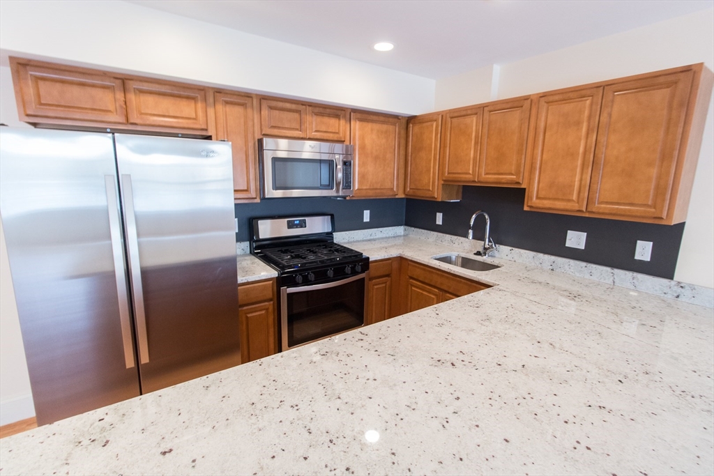 5165 Washington ST #7, Boston, MA Photo #14