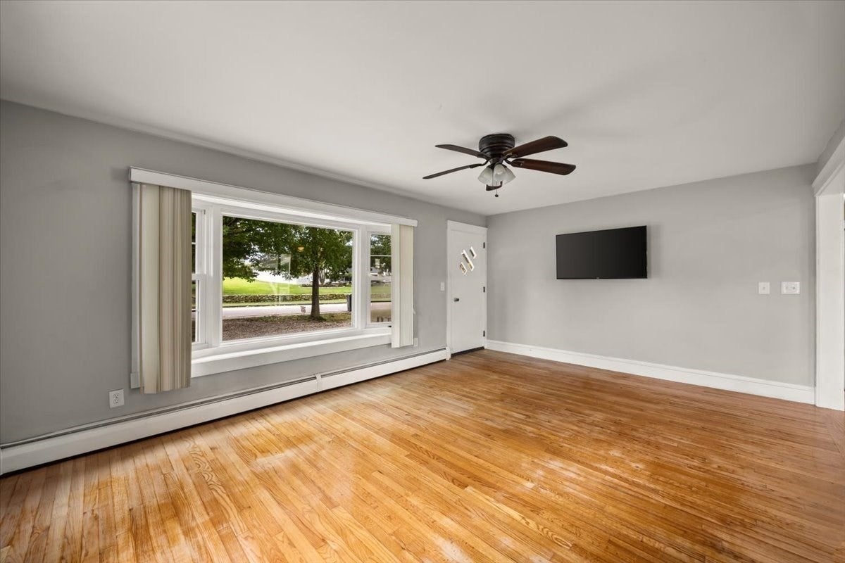 1189 Bark St, Swansea, MA, 1189 Bark St, Swansea, MA Photo #5