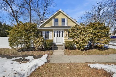 Photo of 42 Carroll Street, Springfield, MA 01118 (MLS # 73485161)