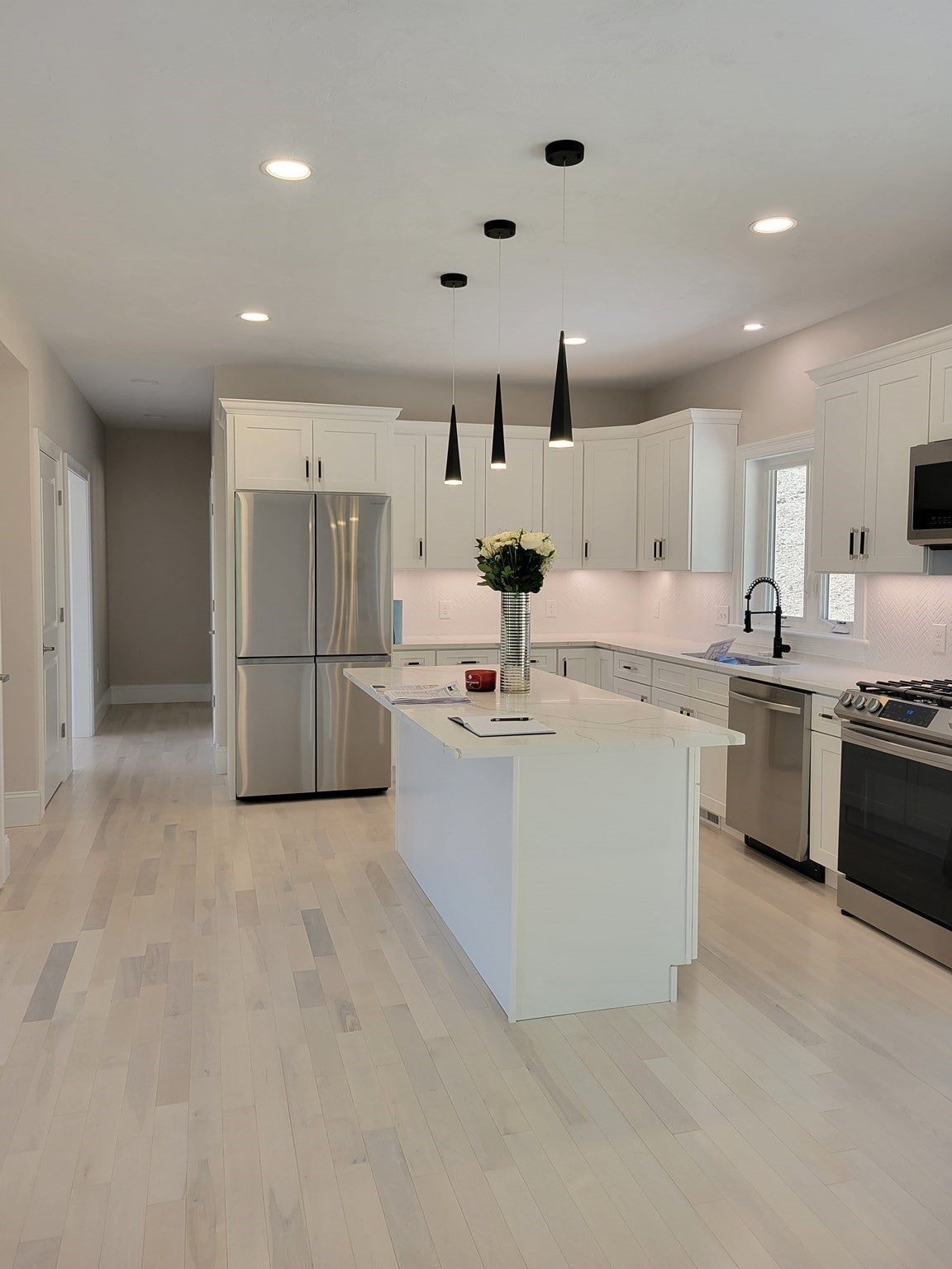 77 Jennings Rd, Charlton, MA Photo #4