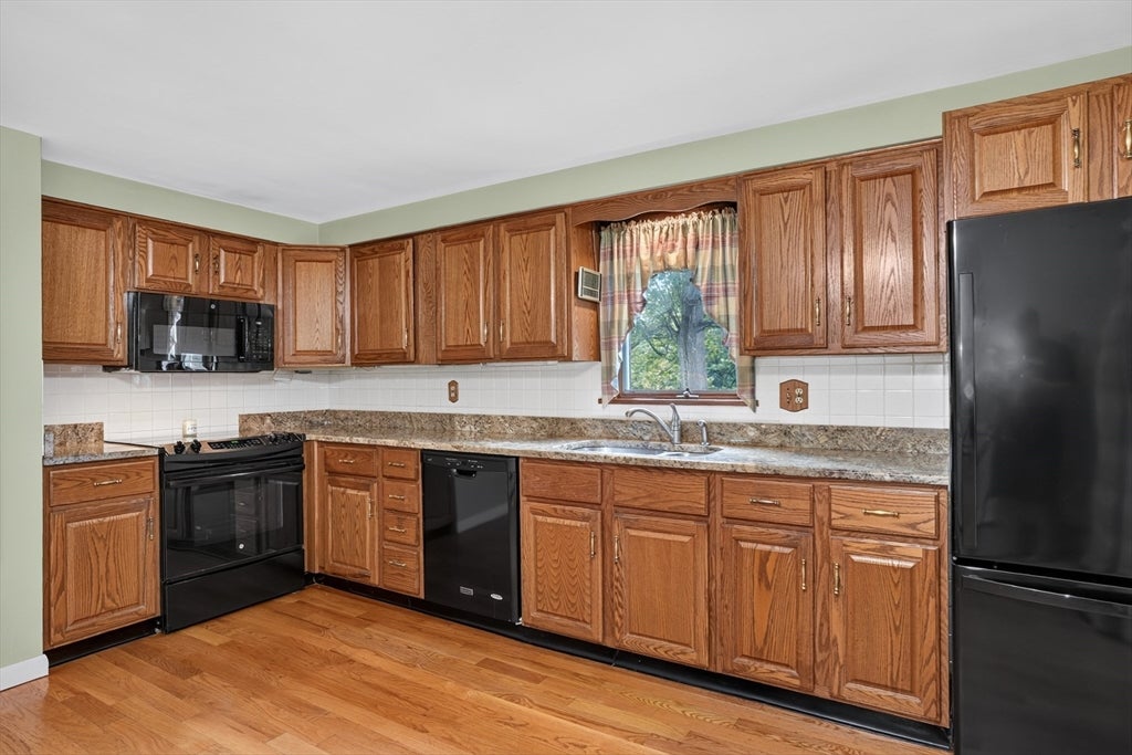 126 Arizona Ave, Holden, MA, 126 Arizona Ave, Holden, MA Photo #9