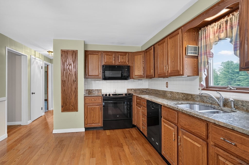 126 Arizona Ave, Holden, MA, 126 Arizona Ave, Holden, MA Photo #10