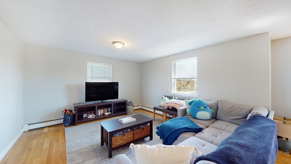 203 Centre St