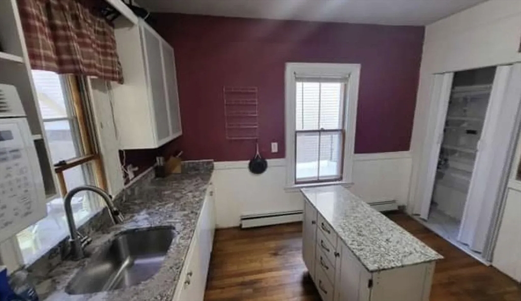 Cambridge, Massachusetts 02138, United States, 3 Bedrooms Bedrooms, ,2 BathroomsBathrooms,Residential,Active,167764