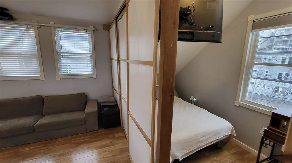 Cambridge, Massachusetts 02138, United States, 3 Bedrooms Bedrooms, ,2 BathroomsBathrooms,Residential,Active,167764