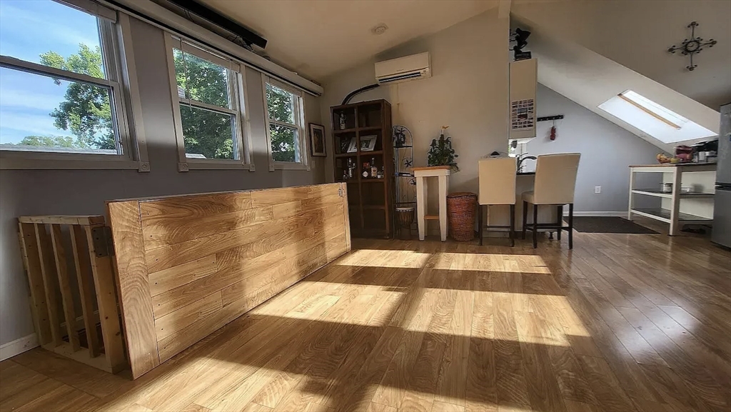 Cambridge, Massachusetts 02138, United States, 3 Bedrooms Bedrooms, ,2 BathroomsBathrooms,Residential,Active,167764