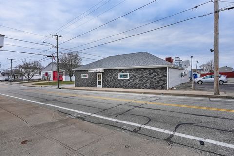 Photo of 77 Main Road, Tiverton, RI 02878 (MLS # 73494027)