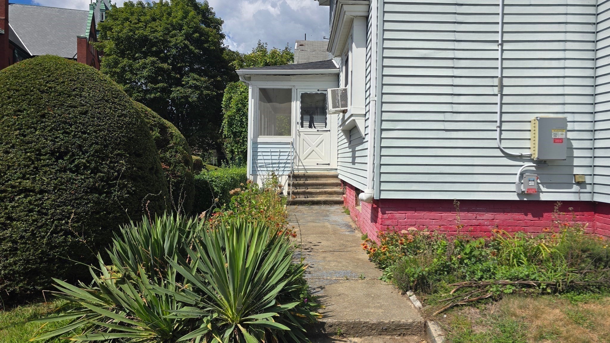 38 Pleasant St