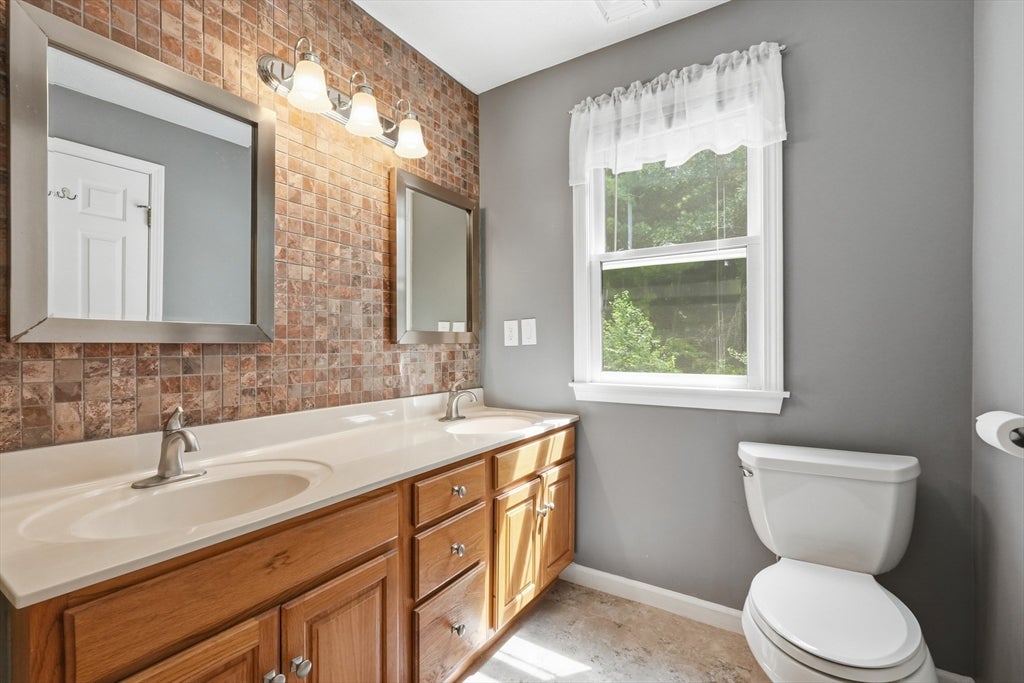 27 Judy Ln, East Longmeadow, MA, 27 Judy Ln, East Longmeadow, MA Photo #22