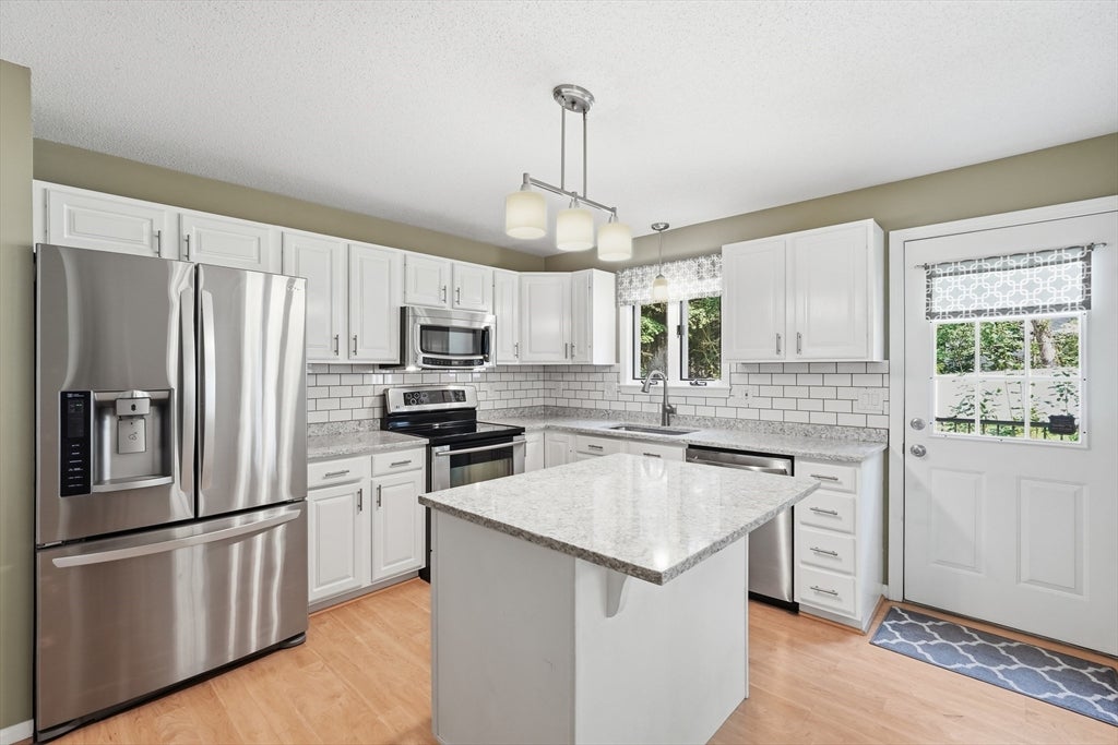 27 Judy Ln, East Longmeadow, MA, 27 Judy Ln, East Longmeadow, MA Photo #7