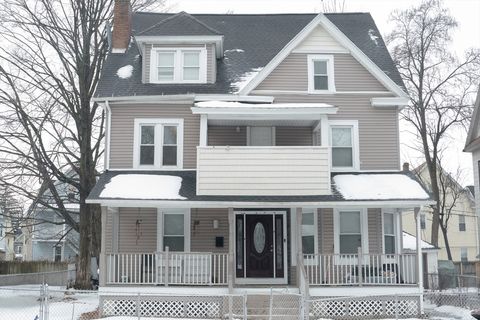 Photo of 46 Mapledell St, Springfield, MA 01109 (MLS # 73469023)