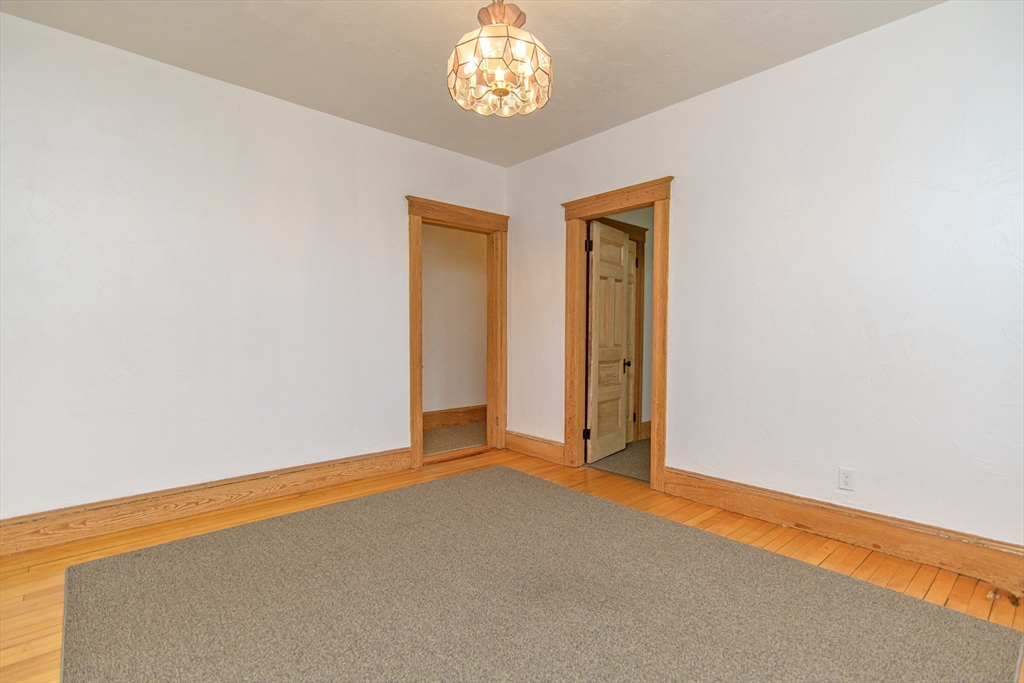 Webster, Massachusetts 01570, United States, 2 Bedrooms Bedrooms, ,1 BathroomBathrooms,Residential,Active,207639