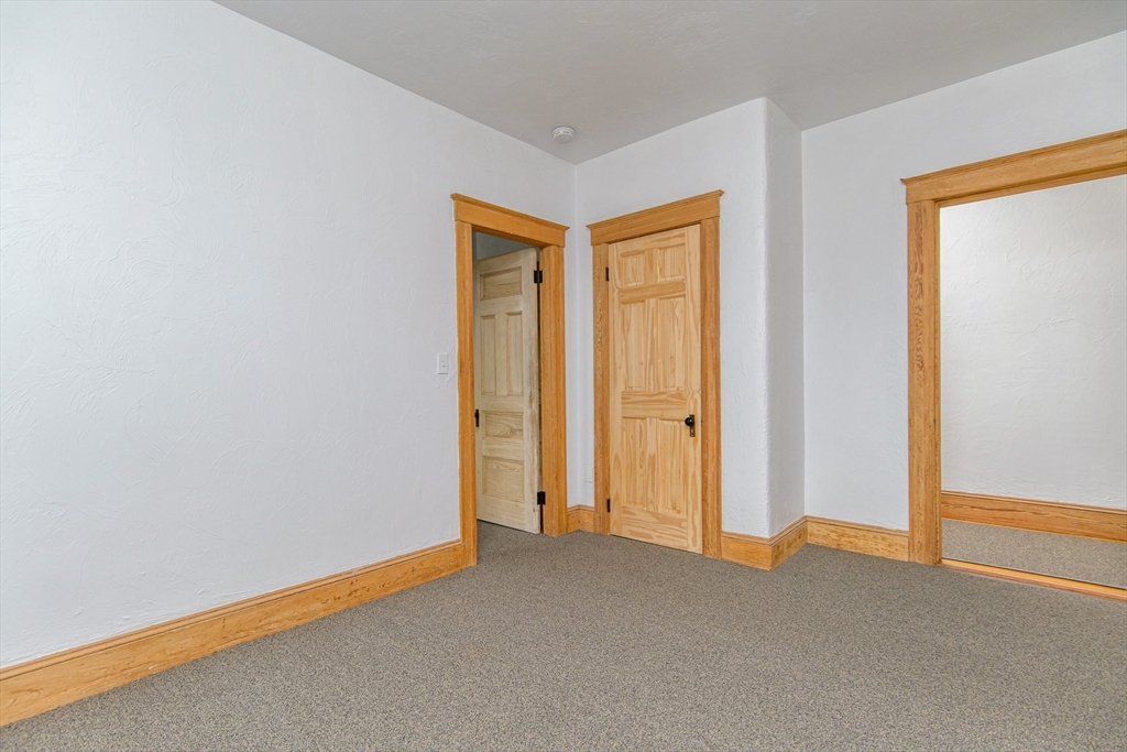 Webster, Massachusetts 01570, United States, 2 Bedrooms Bedrooms, ,1 BathroomBathrooms,Residential,Active,207639