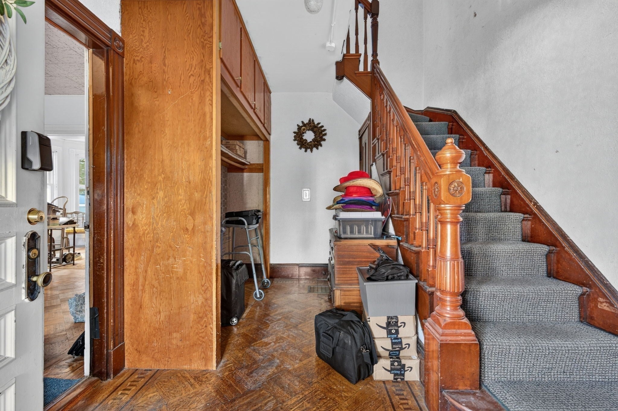 28 Gibbens St