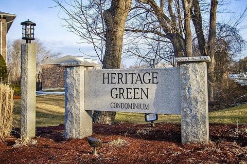 Photo of 47 Edgelawn Ave #9, North Andover, MA 01845 (MLS # 73515023)
