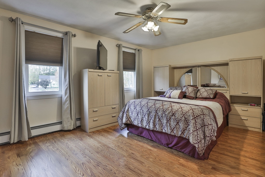 Haverhill, Massachusetts 01832, United States, 2 Bedrooms Bedrooms, ,2 BathroomsBathrooms,Residential,Active,232538