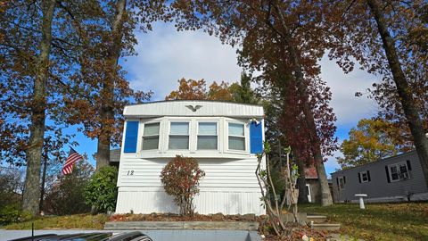 12 Presidential Cir Warren MA 01083