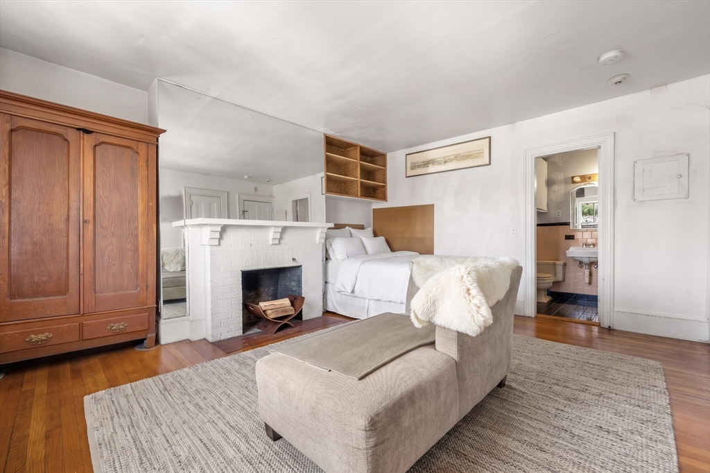 8 Brimmer St 5B