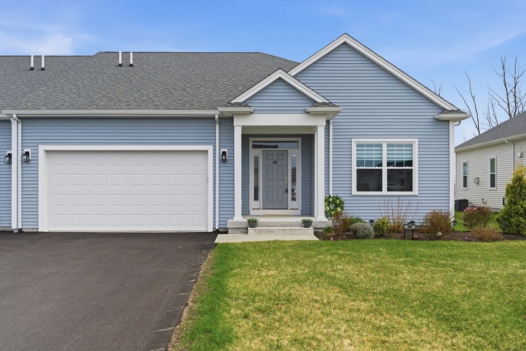 Photo of 48 Crestwood Circle #26, Northbridge, MA 01588 (MLS # 73503653)