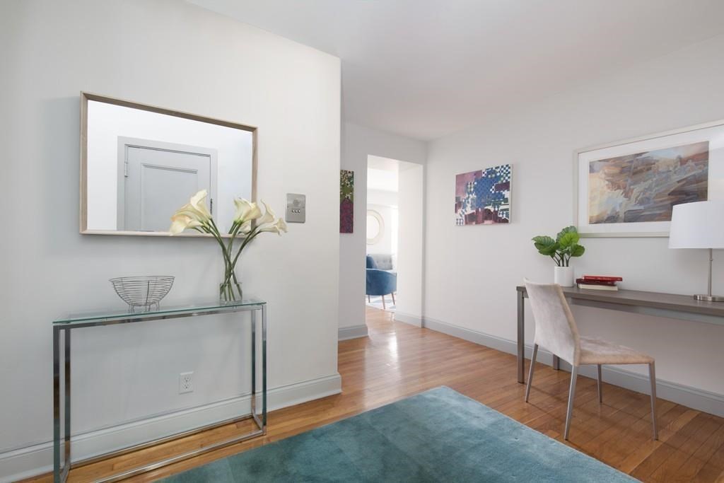 395 Broadway L1B