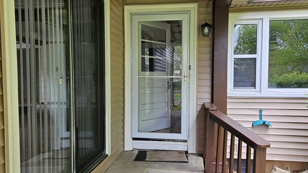 2 Hedgeway St 1