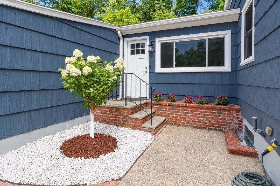 20 Viking Rd, Saugus, MA, 20 Viking Rd, Saugus, MA Photo #4