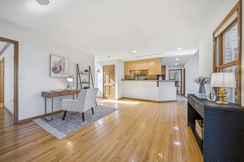 11 Little Tree Rd