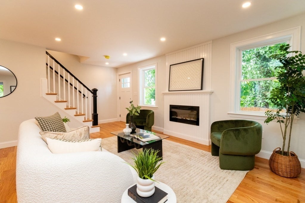 22 Bellevue St #2, Boston, MA Photo #17