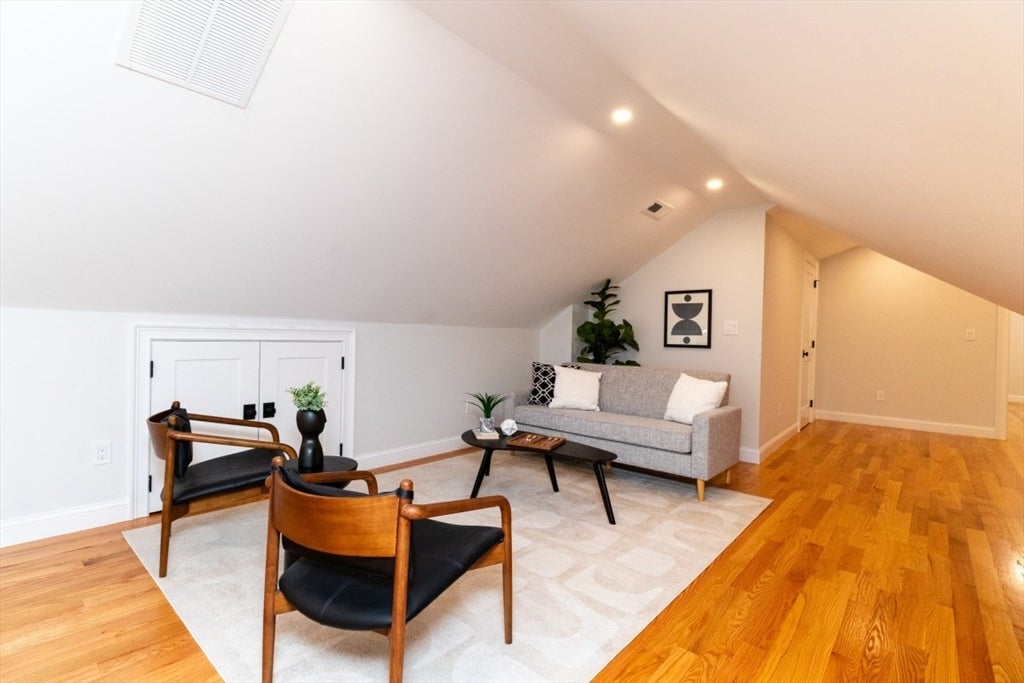 22 Bellevue St #2, Boston, MA Photo #29